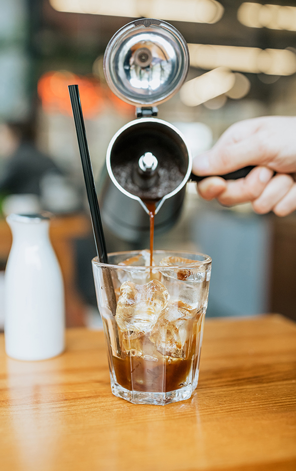 How to make an iced coffee at home